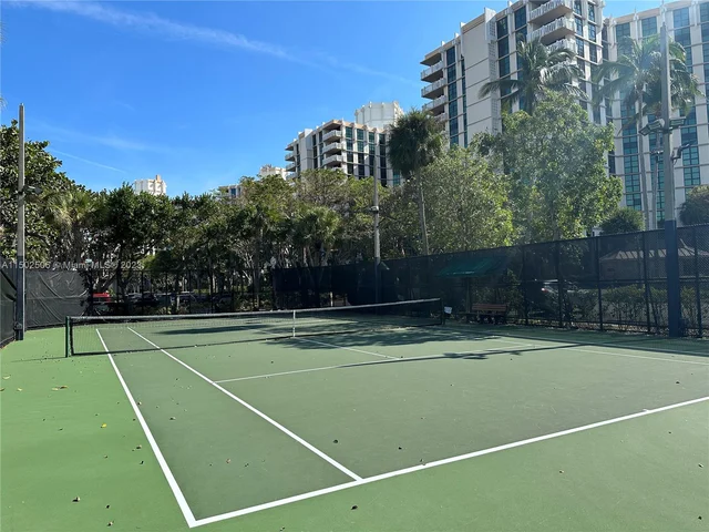 1111 Crandon Blvd # B105, Key Biscayne FL 33149