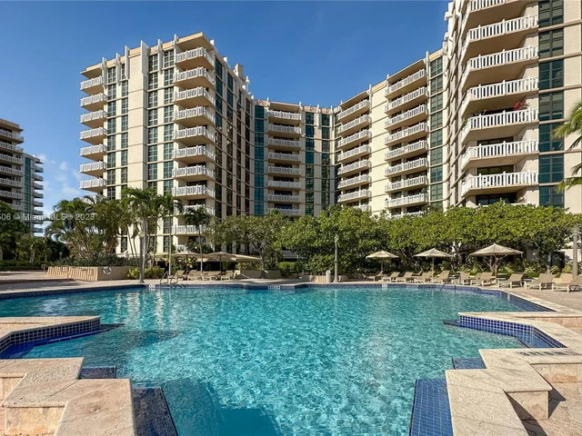 1111 Crandon Blvd # B105, Key Biscayne FL 33149