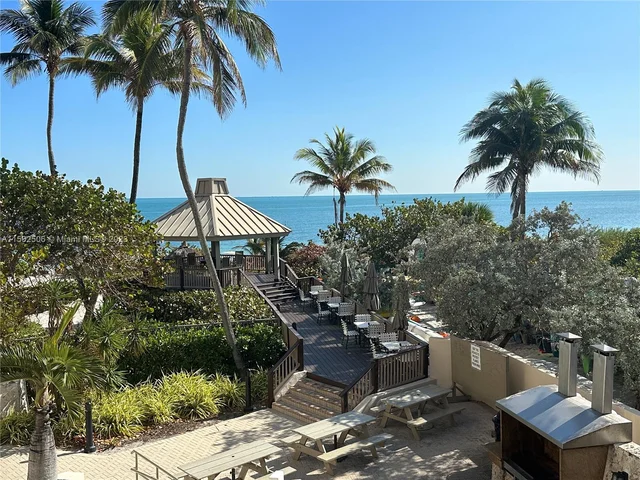 1111 Crandon Blvd # B105, Key Biscayne FL 33149