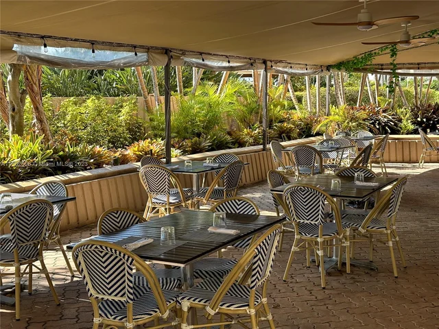 1111 Crandon Blvd # B105, Key Biscayne FL 33149