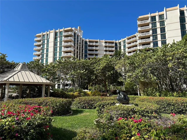 1111 Crandon Blvd # B105, Key Biscayne FL 33149