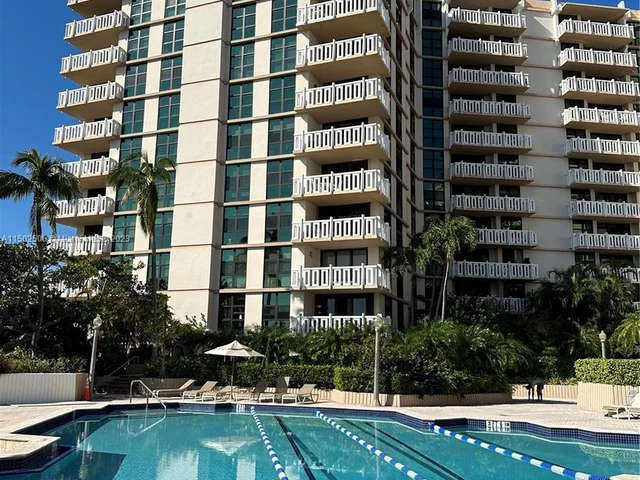 1111 Crandon Blvd # B105, Key Biscayne FL 33149