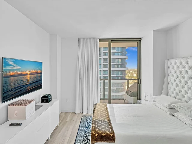 1300 S Miami Ave # 3709, Miami FL 33130