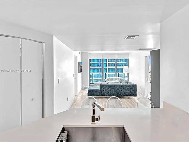 1300 S Miami Ave # 3709, Miami FL 33130