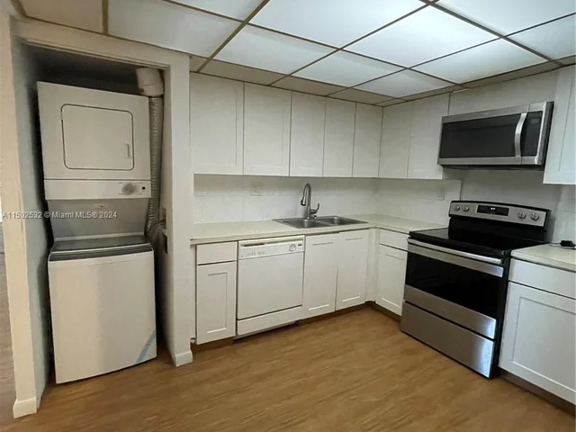 1717 N Bayshore Dr # 1531, Miami FL 33132