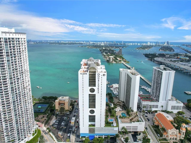 1717 N Bayshore Dr # 1531, Miami FL 33132