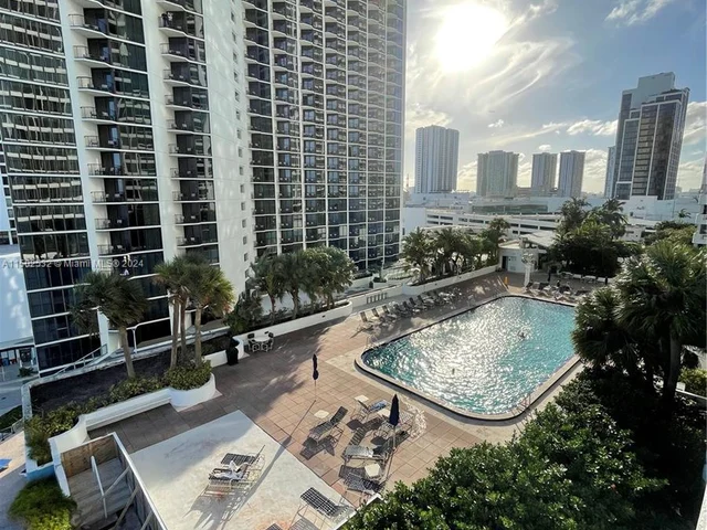 1717 N Bayshore Dr # 1531, Miami FL 33132
