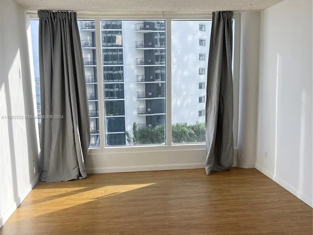 1717 N Bayshore Dr # 1531, Miami FL 33132