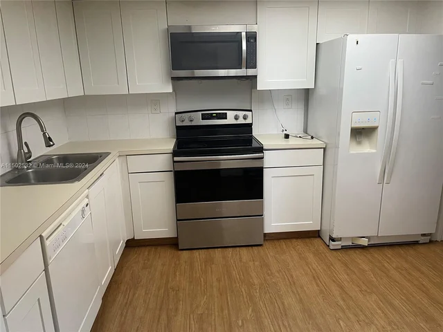 1717 N Bayshore Dr # 1531, Miami FL 33132