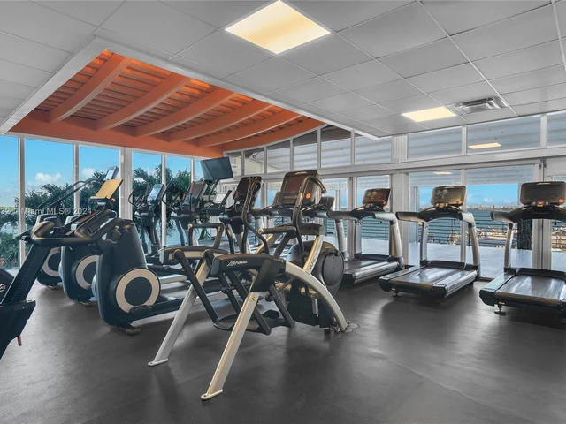 1717 N Bayshore Dr # 1531, Miami FL 33132