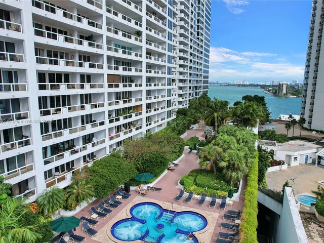 1717 N Bayshore Dr # 1531, Miami FL 33132