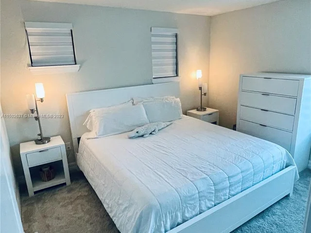 3142 Poinciana St, Lauderdale Lakes FL 33311