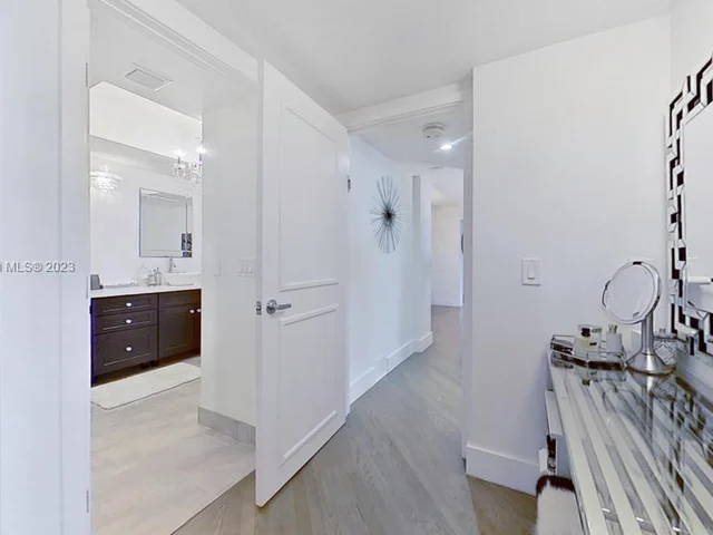 1000 W Island Blvd # 1202, Aventura FL 33160