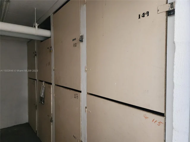 3401 N Country Club Dr # 117, Aventura FL 33180