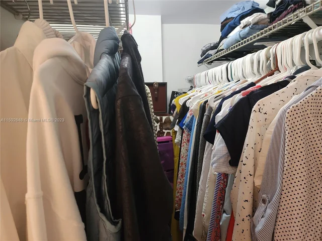 3401 N Country Club Dr # 117, Aventura FL 33180