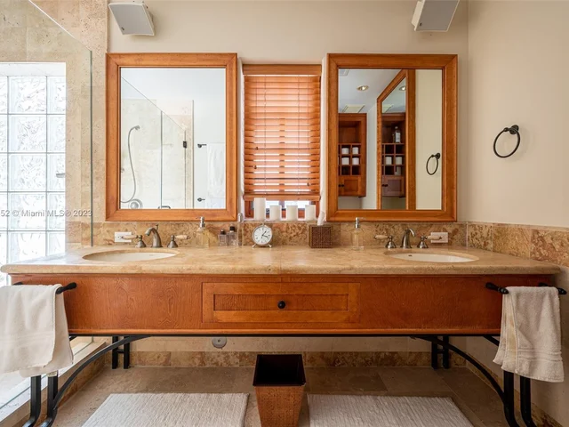 1545 Pennsylvania Ave, Miami Beach FL 33139