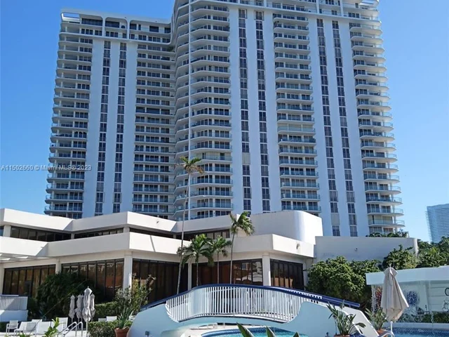 19707 Turnberry Way # 28E, Aventura FL 33180