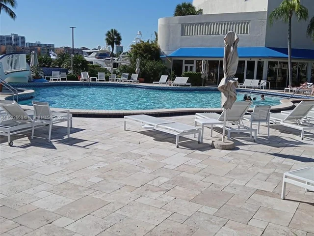 19707 Turnberry Way # 28E, Aventura FL 33180