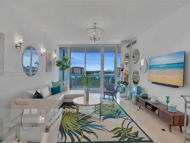 100 S Pointe Dr # 702, Miami Beach FL 33139