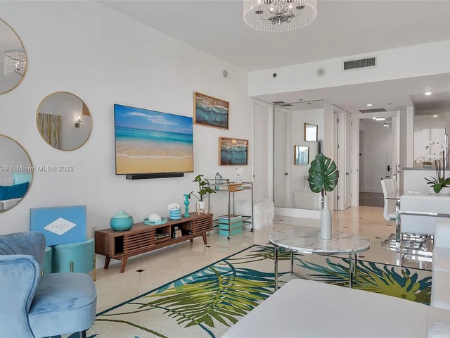 100 S Pointe Dr # 702, Miami Beach FL 33139