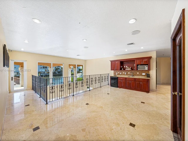 306 Atlantic Ave, Sunny Isles Beach FL 33160