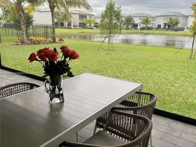 8074 Laurel Falls Dr, Boca Raton FL 33496