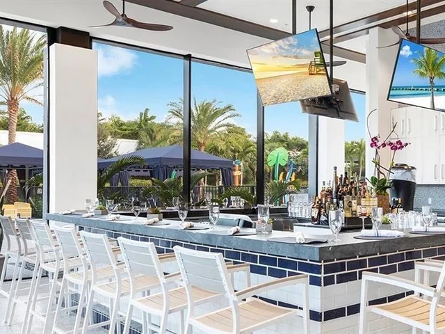 8074 Laurel Falls Dr, Boca Raton FL 33496