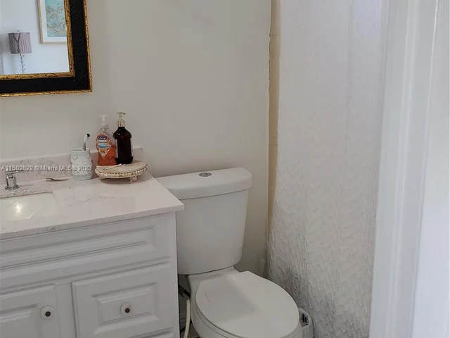 2101 S Ocean Dr # 2407, Hollywood FL 33019