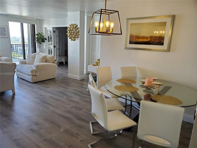 2101 S Ocean Dr # 2407, Hollywood FL 33019