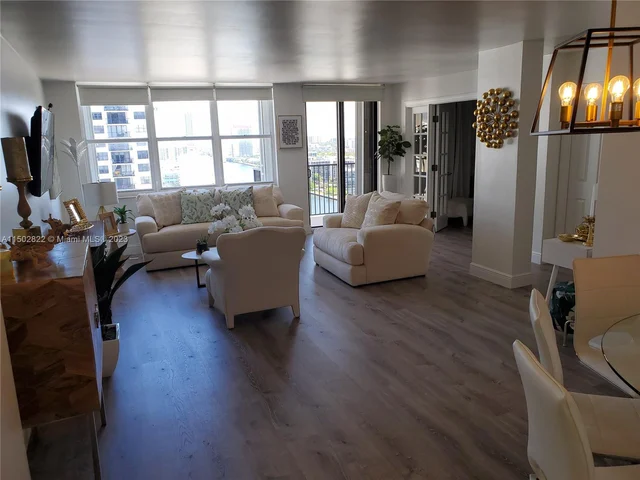 2101 S Ocean Dr # 2407, Hollywood FL 33019