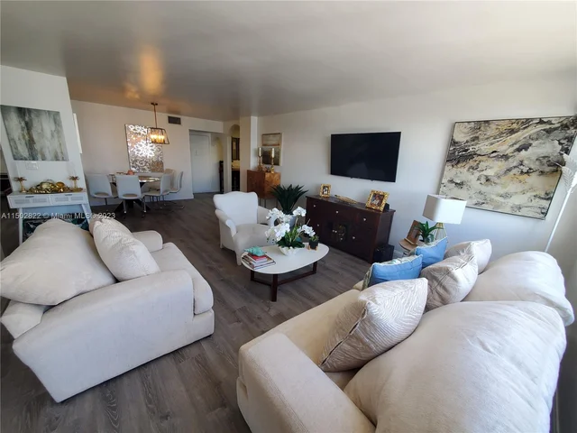 2101 S Ocean Dr # 2407, Hollywood FL 33019