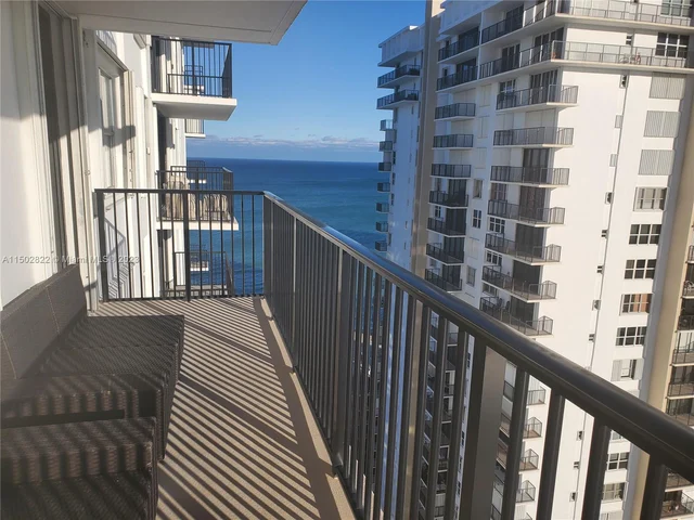 2101 S Ocean Dr # 2407, Hollywood FL 33019