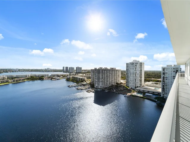 2801 NE 183rd St # 2116W, Aventura FL 33160
