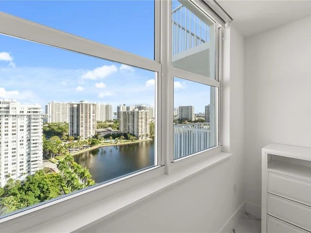 2801 NE 183rd St # 2116W, Aventura FL 33160