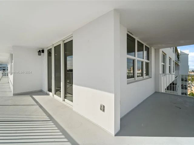 2801 NE 183rd St # 2116W, Aventura FL 33160