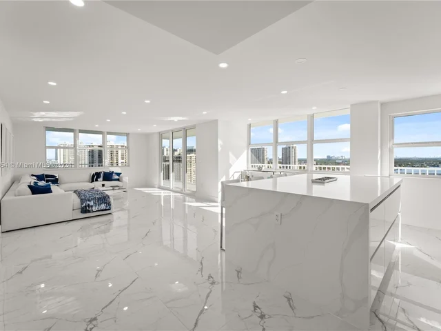 2801 NE 183rd St # 2116W, Aventura FL 33160