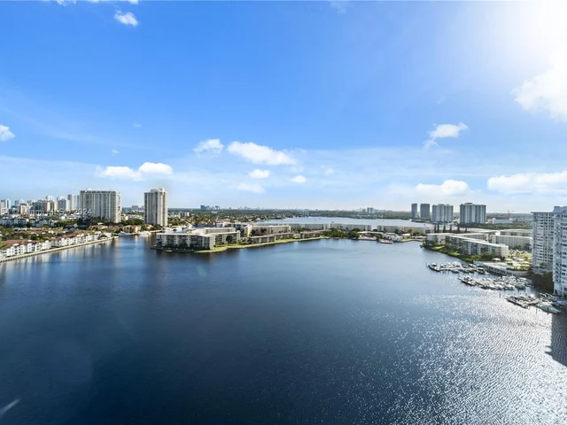 2801 NE 183rd St # 2116W, Aventura FL 33160