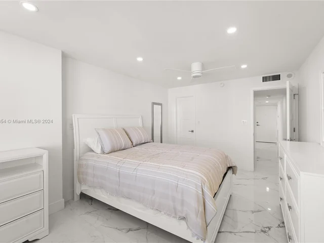 2801 NE 183rd St # 2116W, Aventura FL 33160