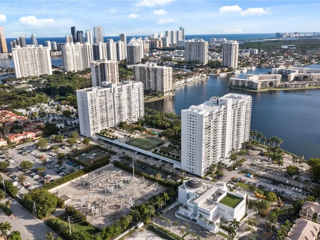 2801 NE 183rd St # 2116W, Aventura FL 33160