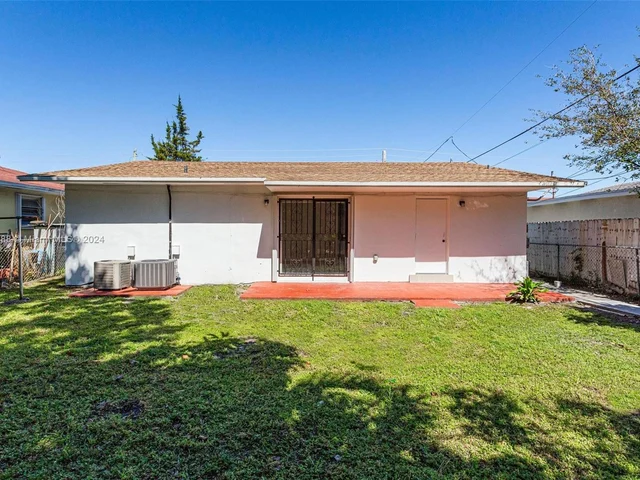 1720 NW 5th St # 1720, Miami FL 33125