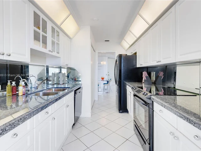 19355 E Turnberry Way, Aventura FL 33180