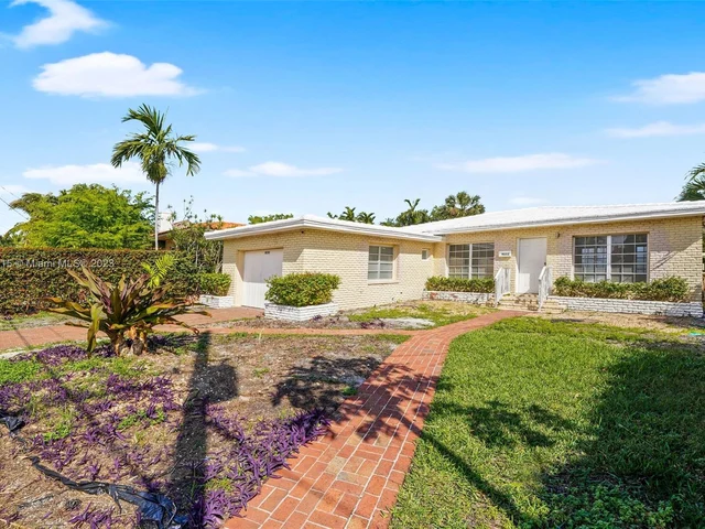 9233 Carlyle Ave, Surfside FL 33154