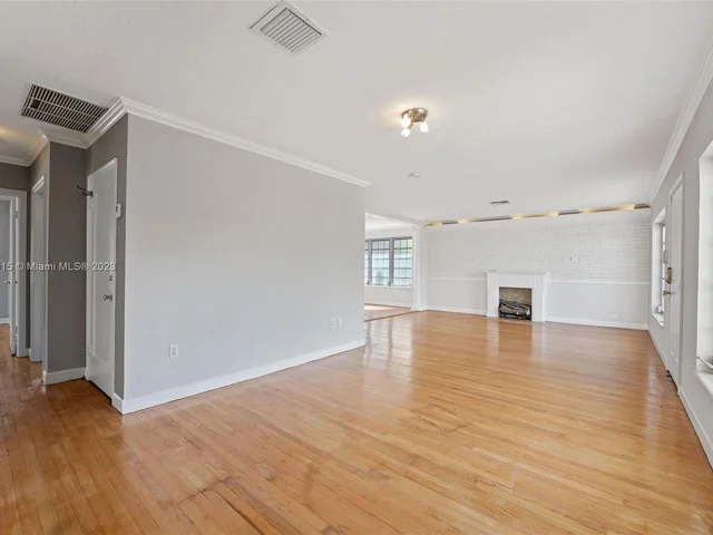 9233 Carlyle Ave, Surfside FL 33154