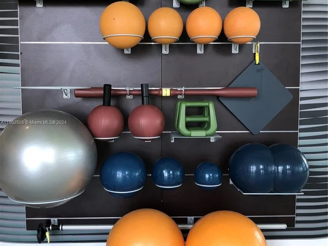 501 NE 31st St # 1704, Miami FL 33137