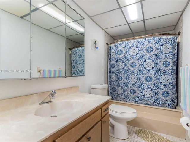 13951 Kendale Lakes Cir # 707A, Miami FL 33183