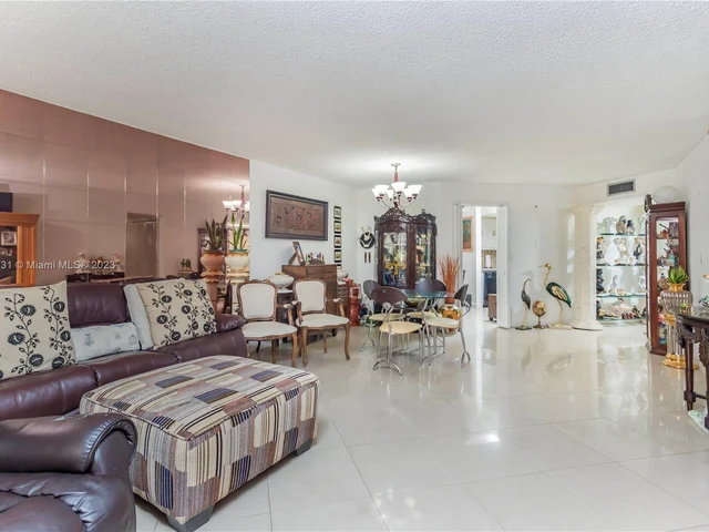 13951 Kendale Lakes Cir # 707A, Miami FL 33183