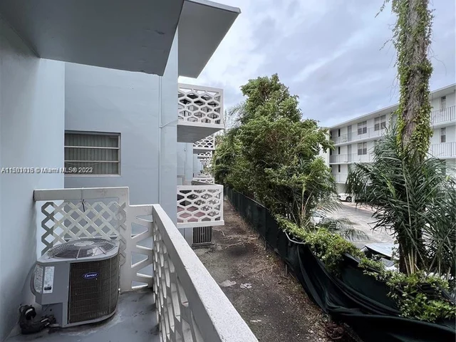 1610 NW N River Dr # 208, Miami FL 33125