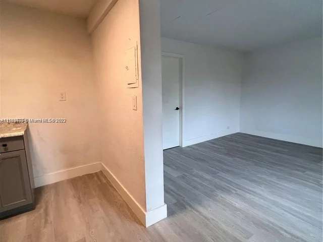 1610 NW N River Dr # 208, Miami FL 33125