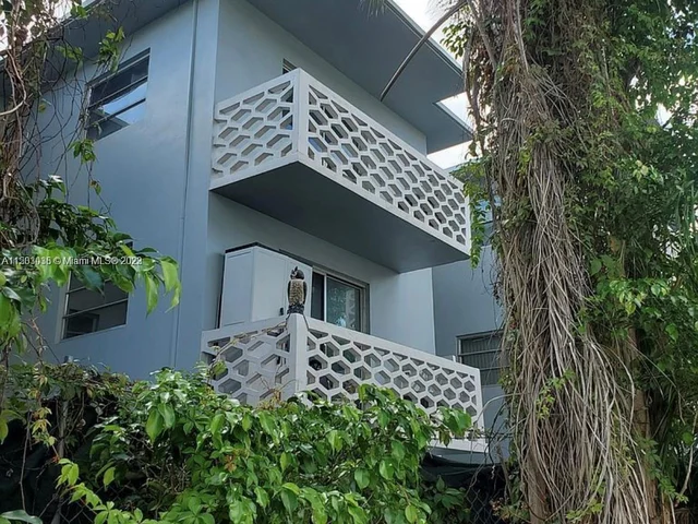 1610 NW N River Dr # 208, Miami FL 33125