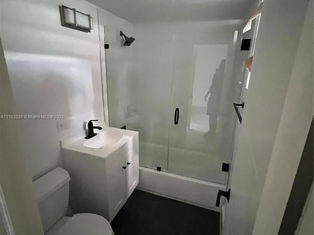 1610 NW N River Dr # 208, Miami FL 33125